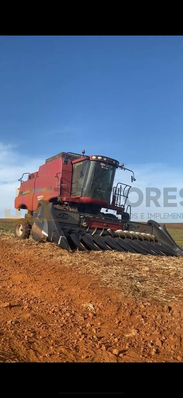 Colheitadeira Case - Modelo: 4130 AXIAL-FLOW - Ano 2016
